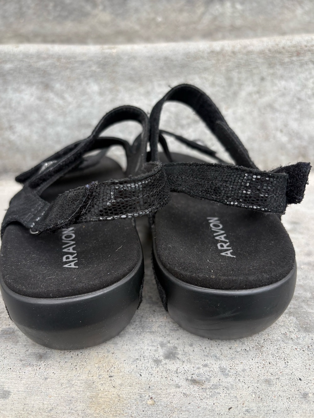 Aravon PC Three Strap Black Sandals Size 8 B - Picture 7 of 9